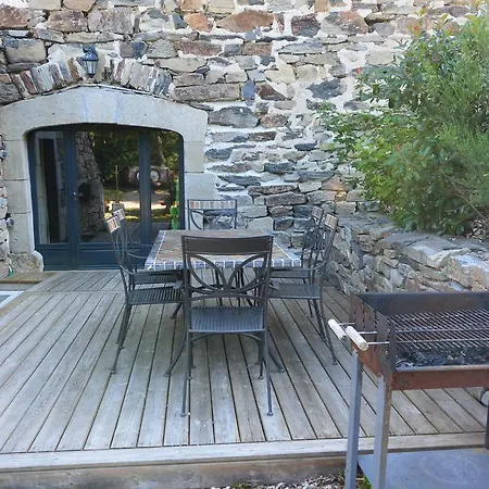 Aux Pays Des Sucs * Saint-Hostien