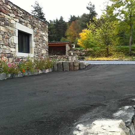 Aux Pays Des Sucs Сasa de vacaciones