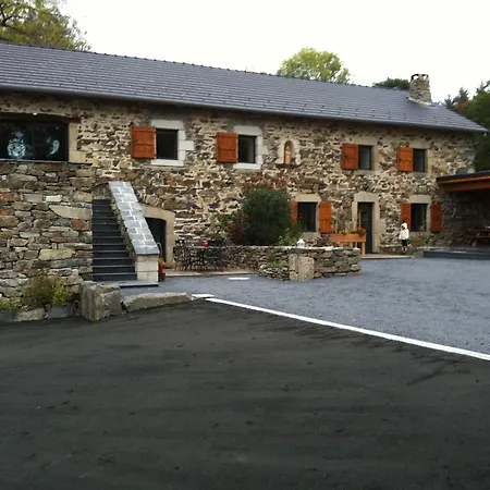 Aux Pays Des Sucs Сasa de vacaciones Saint-Hostien