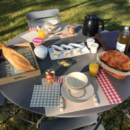 Aux Pays Des Sucs * Saint-Hostien