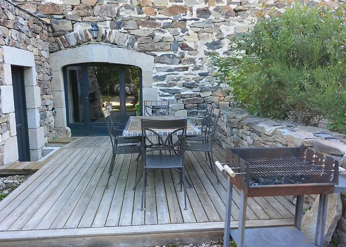 Aux Pays Des Sucs * Saint-Hostien