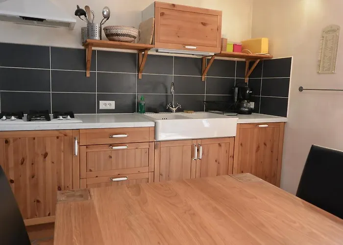 Aux Pays Des Sucs * Saint-Hostien