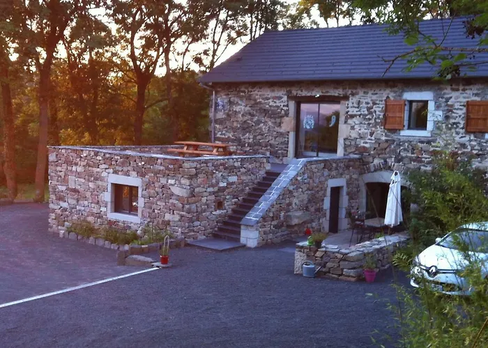 Nyaraló Aux Pays Des Sucs Saint-Hostien