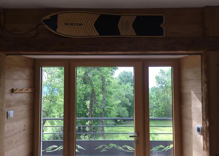 Aux Pays Des Sucs Nyaraló Saint-Hostien