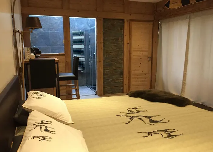 Aux Pays Des Sucs * Saint-Hostien