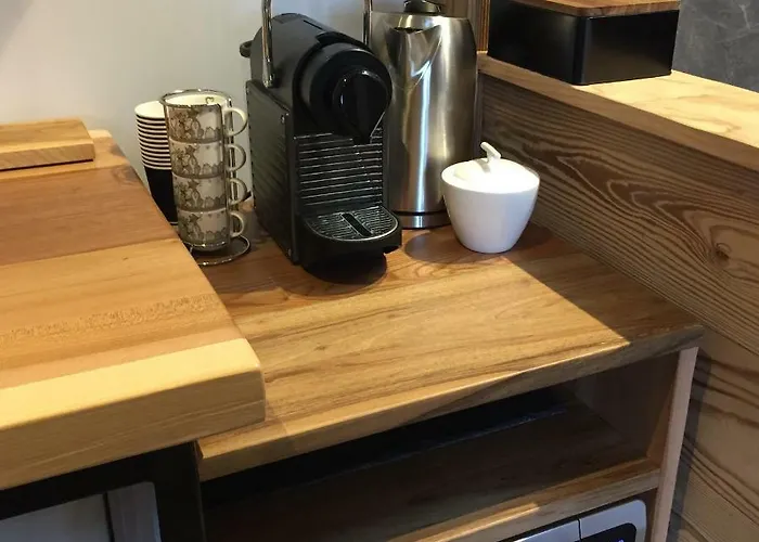 Aux Pays Des Sucs Nyaraló Saint-Hostien